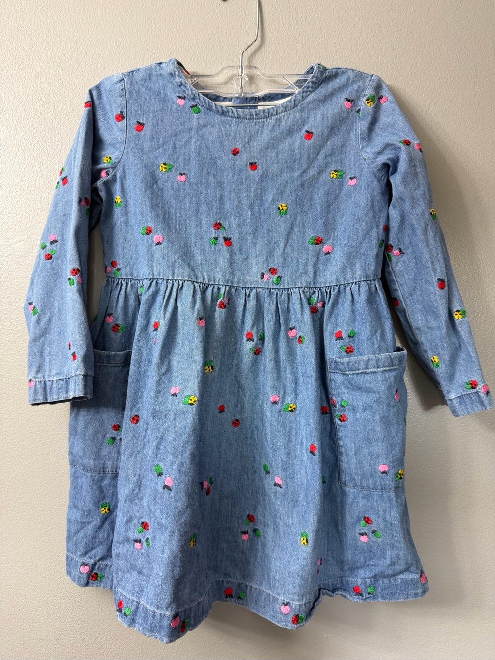 Hanna Andersson girls denim dress lined Ladybug embroidery size 6/7